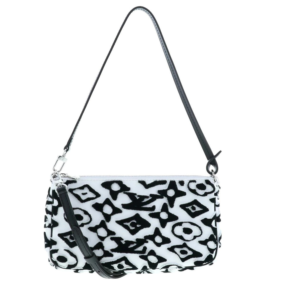 LOUIS VUITTON Pochette Accessoires Bag Shoulder Clutch Tufted Monogram Black